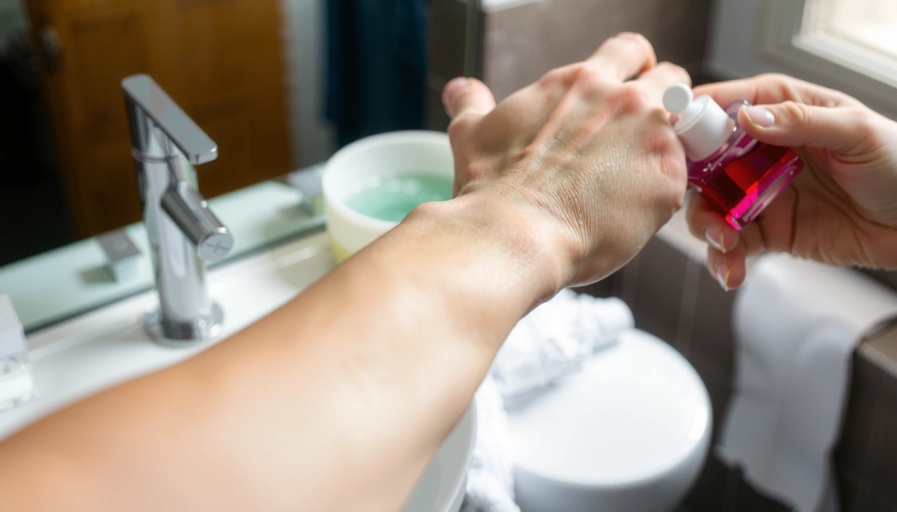 How to Clean Dry Blood From Skin: Safe Steps and Tips